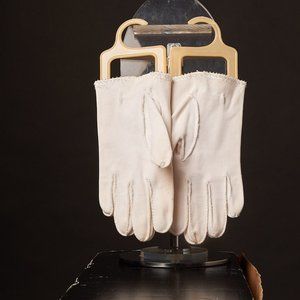 Vintage 1950s Glass Beaded Short White Gloves